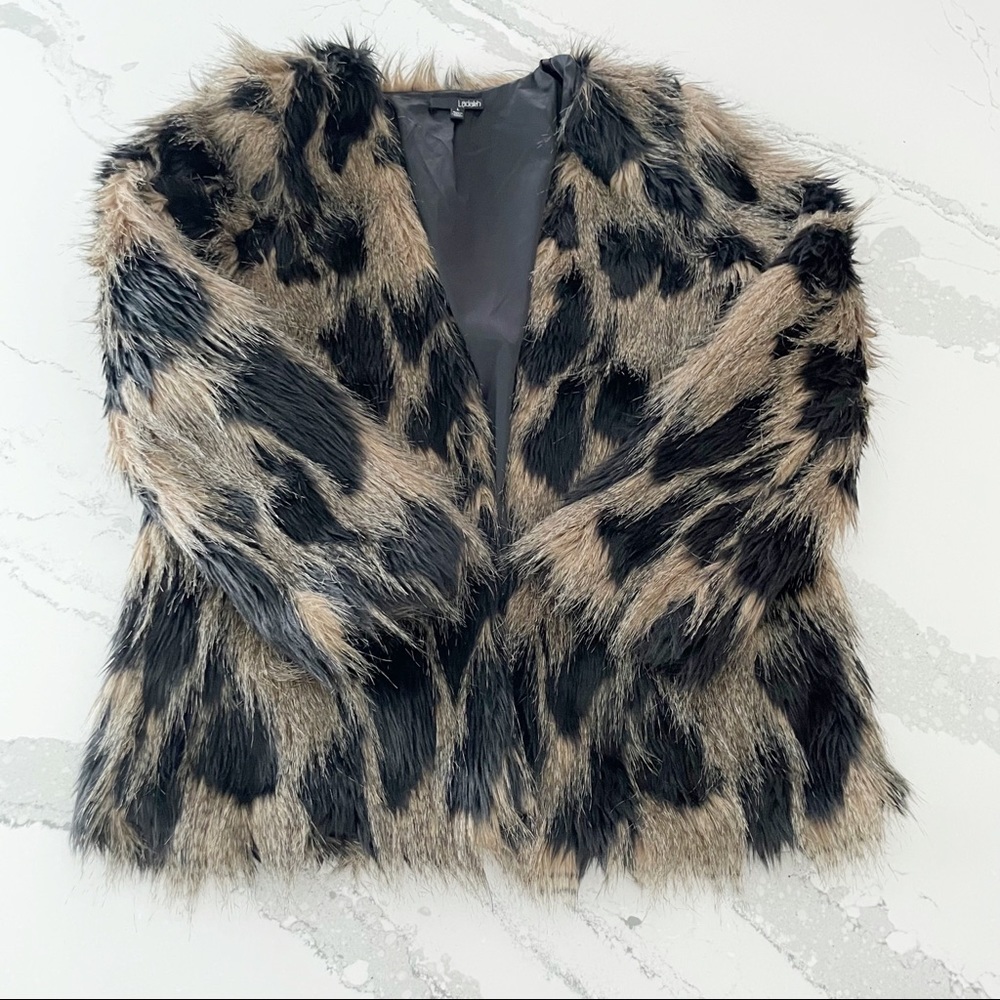 Urban Outfitters Ladakh โPepeโ Faux Fur Jacket - Picture 9 of 16